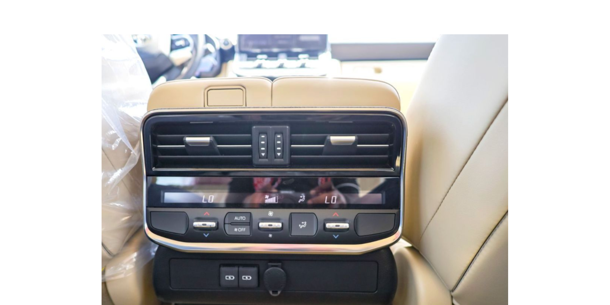 Toyota Land Cruiser 300 VXR V6 Twin Turbo EU Specs