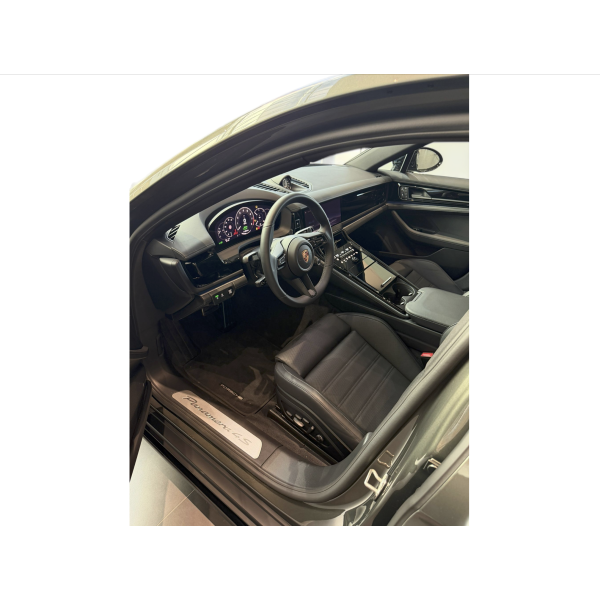 Porsche Panamera 4S E-Hybrid Berlina Lusso