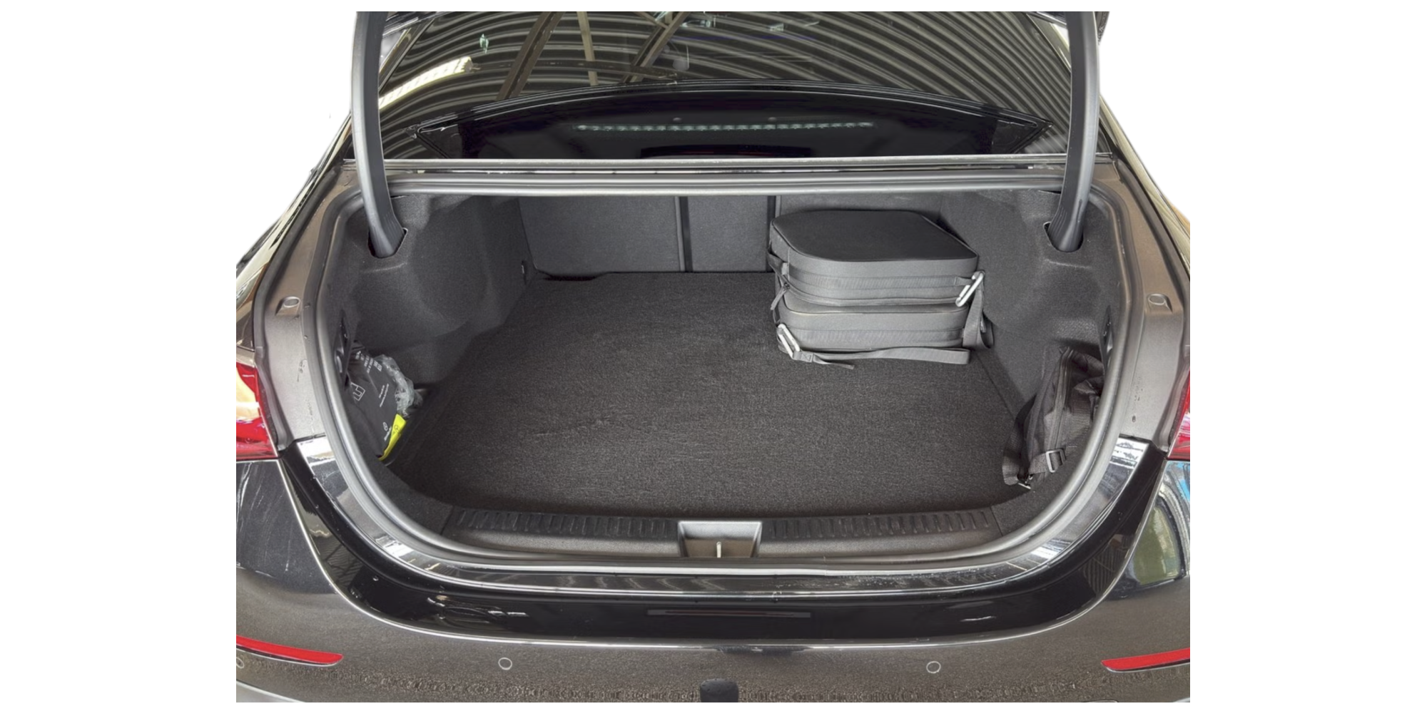 Mercedes-Benz E 400 e 4MATIC Limousine zu verkaufen Modena Motors