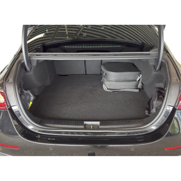 Mercedes-Benz E 400 e 4MATIC Limousine zu verkaufen Modena Motors