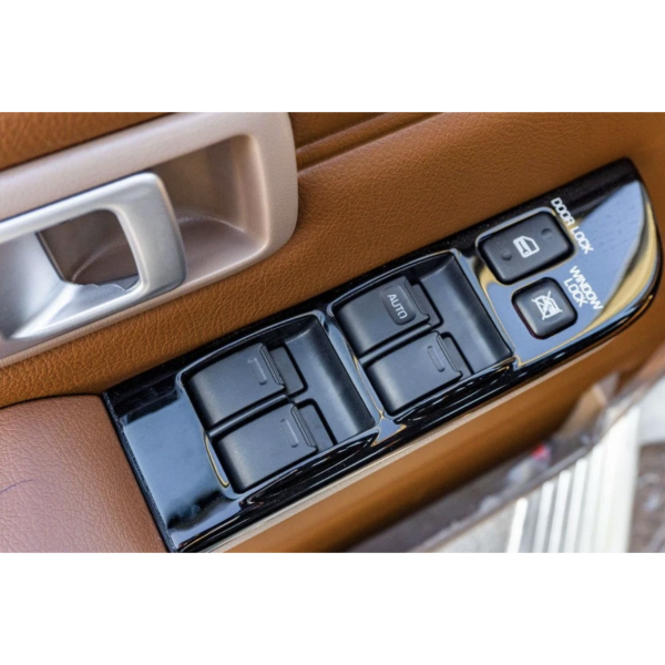 Toyota Land Cruiser 76 AT 2.8 Diesel Euro 6 Modena Motors