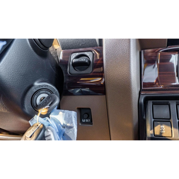 Toyota Land Cruiser 76 AT 2.8 Diesel Euro 6 Modena Motors