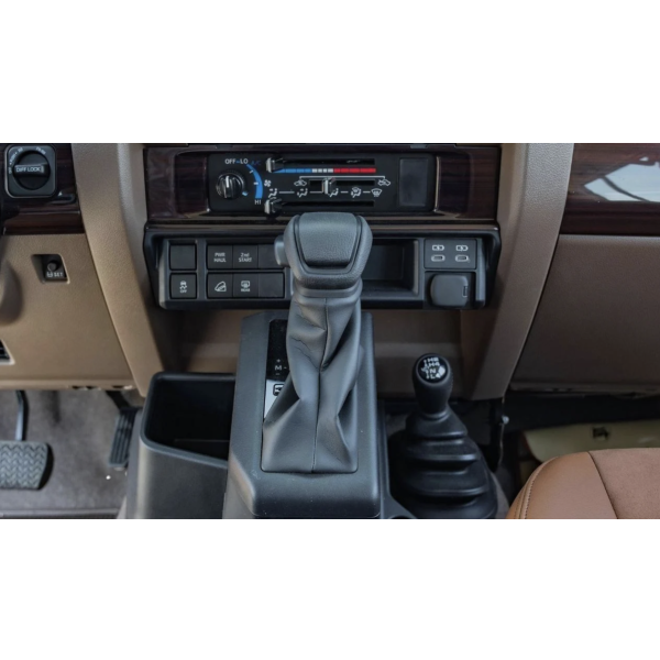 Toyota Land Cruiser 76 AT 2.8 Diesel Euro 6 Modena Motors