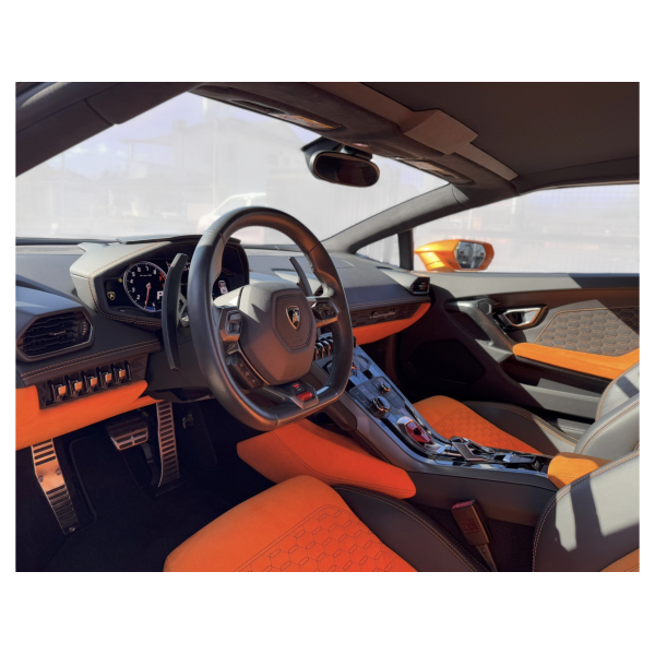 Lamborghini Huracan Spyder LP580-2 Supercar di Lusso