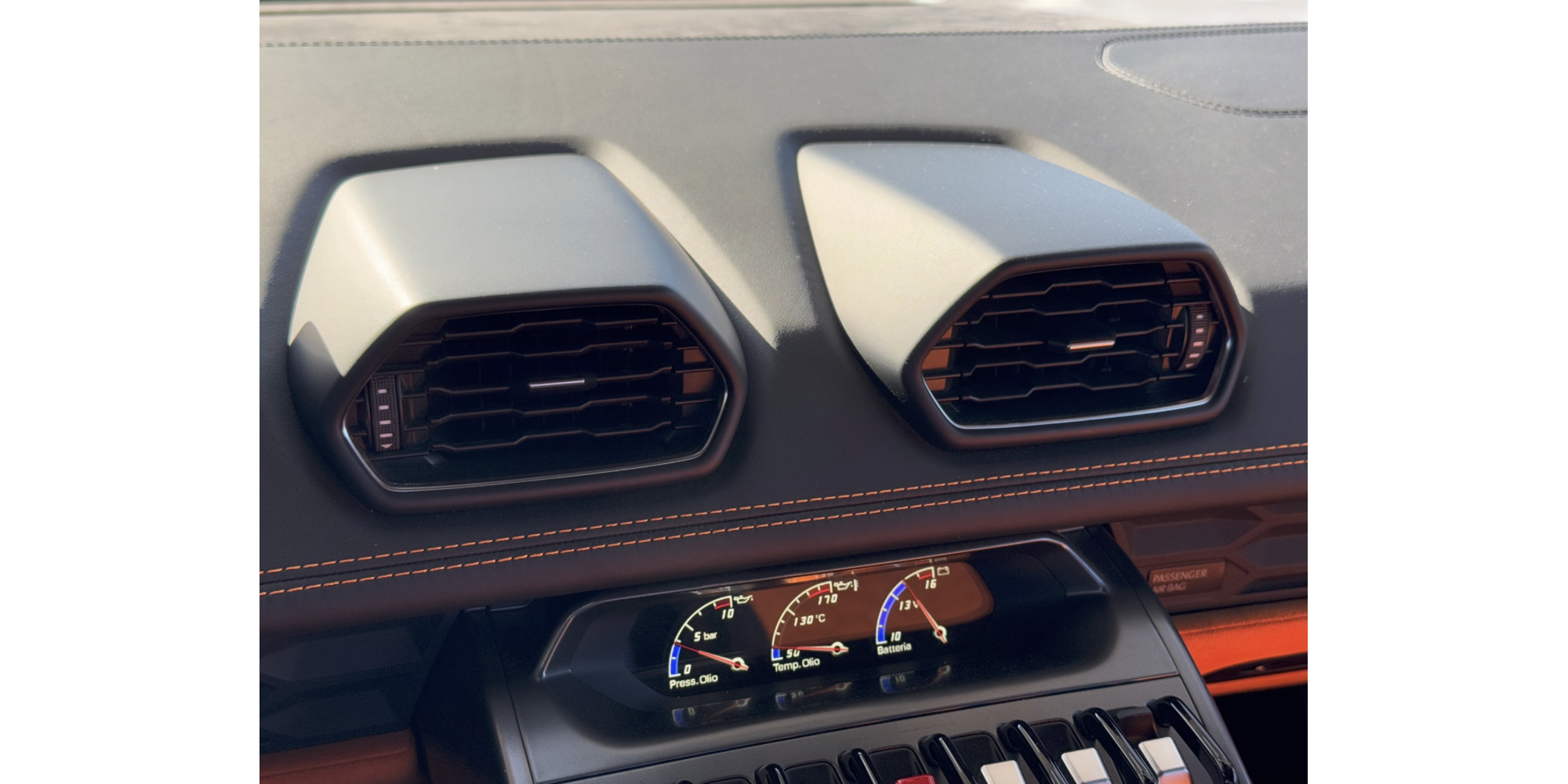 Lamborghini Huracan Spyder LP580-2 Supercar di Lusso
