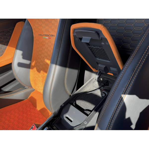 Lamborghini Huracan Spyder LP580-2 Supercar di Lusso