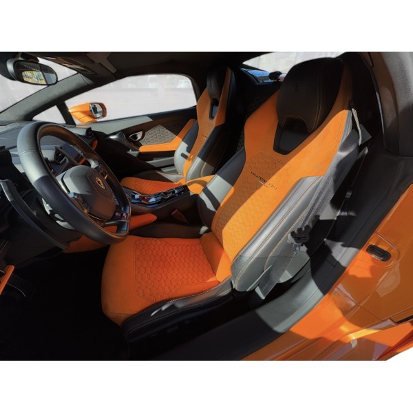 Lamborghini Huracan Spyder LP580-2 Supercar di Lusso