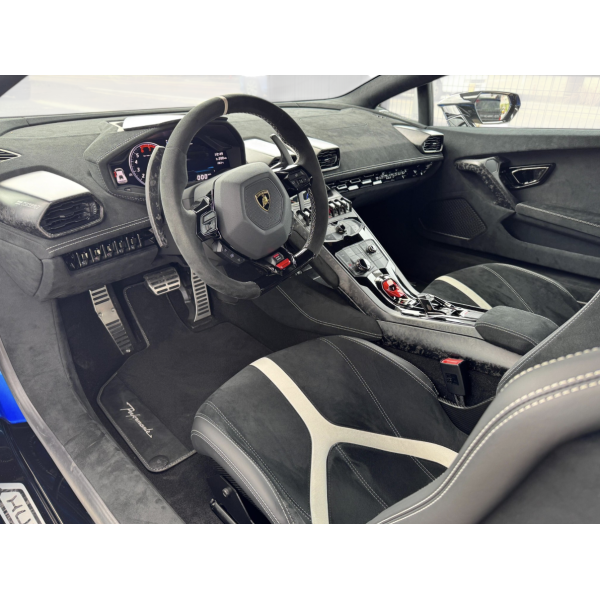 Lamborghini Huracan Performante Supercar di Lusso