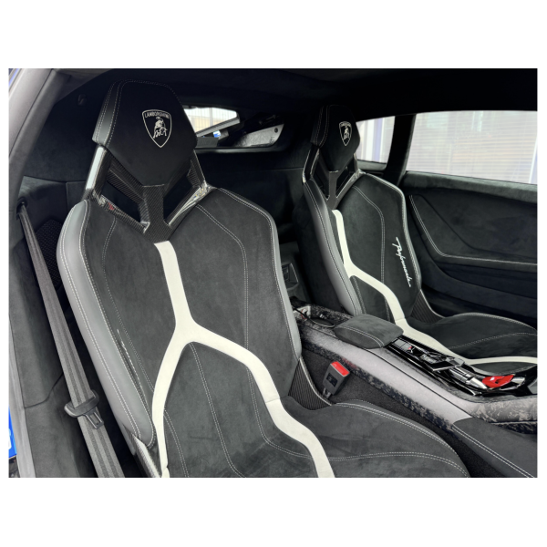 Lamborghini Huracan Performante Supercar di Lusso
