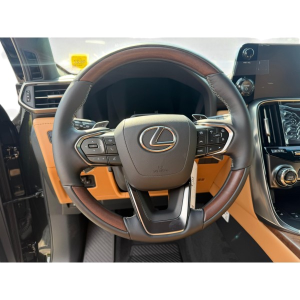 Lexus LX 700h Luxury Hybrid Luxury SUV for Sale