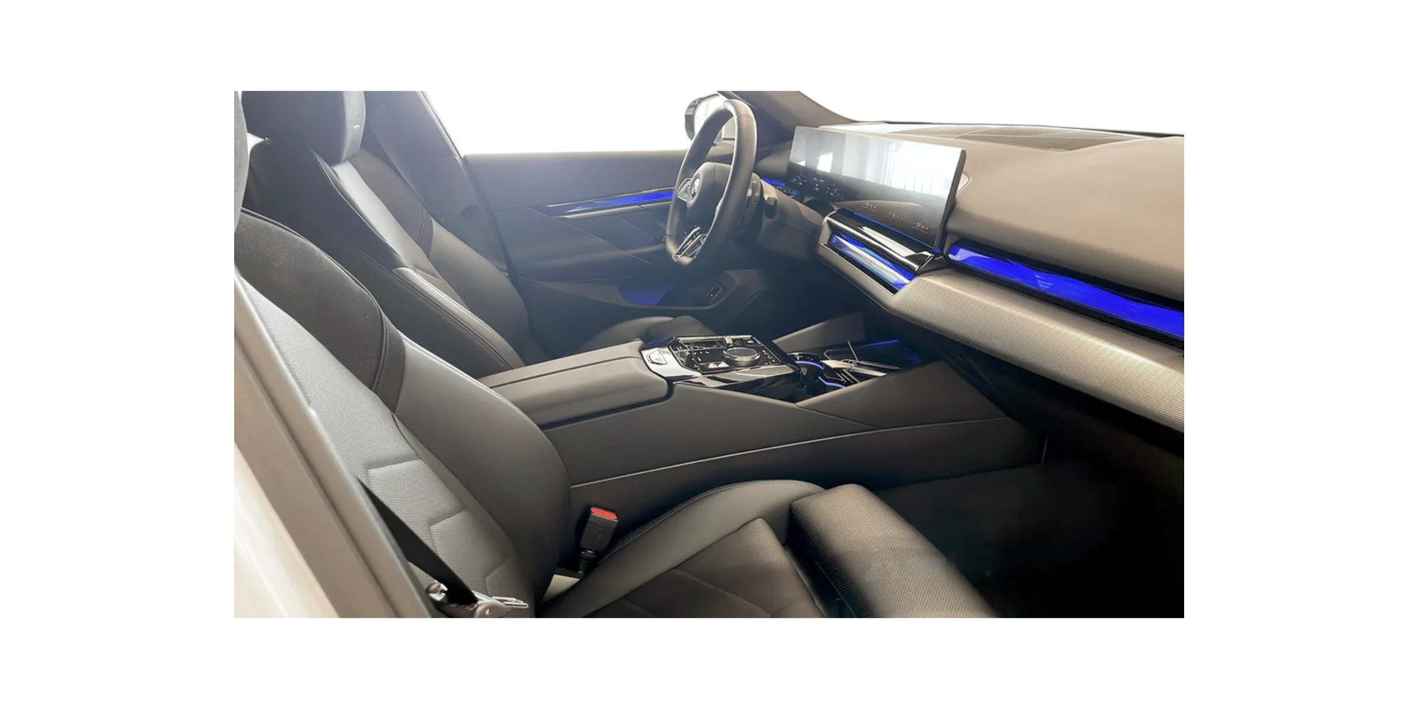 BMW 530e xDrive Touring MSport bei Modena Motors GmbH