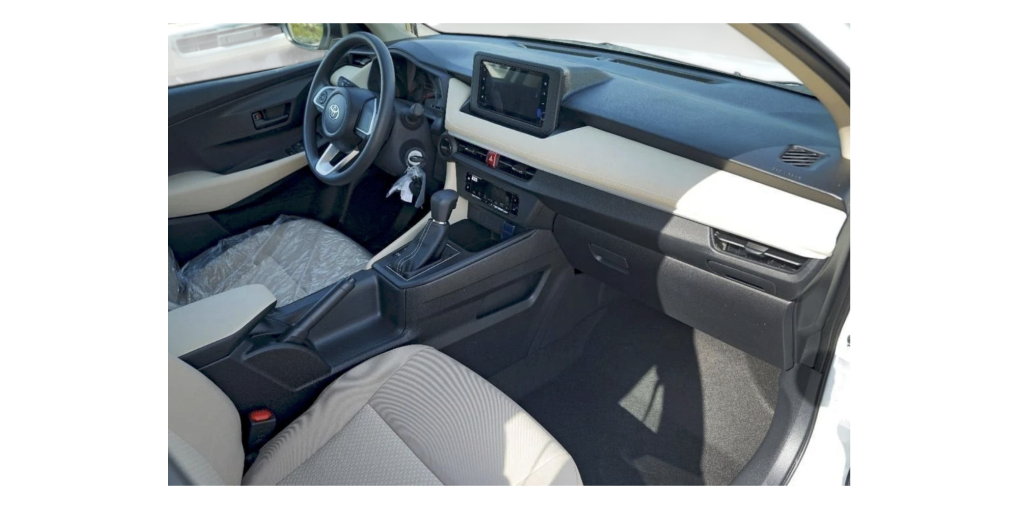 Toyota Yaris Y Sedan 1.3 Petrol Automatic for Sale
