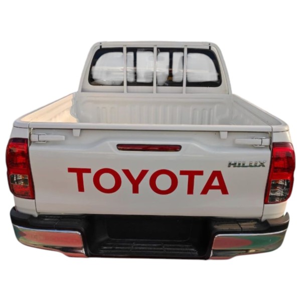 Toyota Hilux Double Cab 2.4 Diesel 4x2 Manual Truck