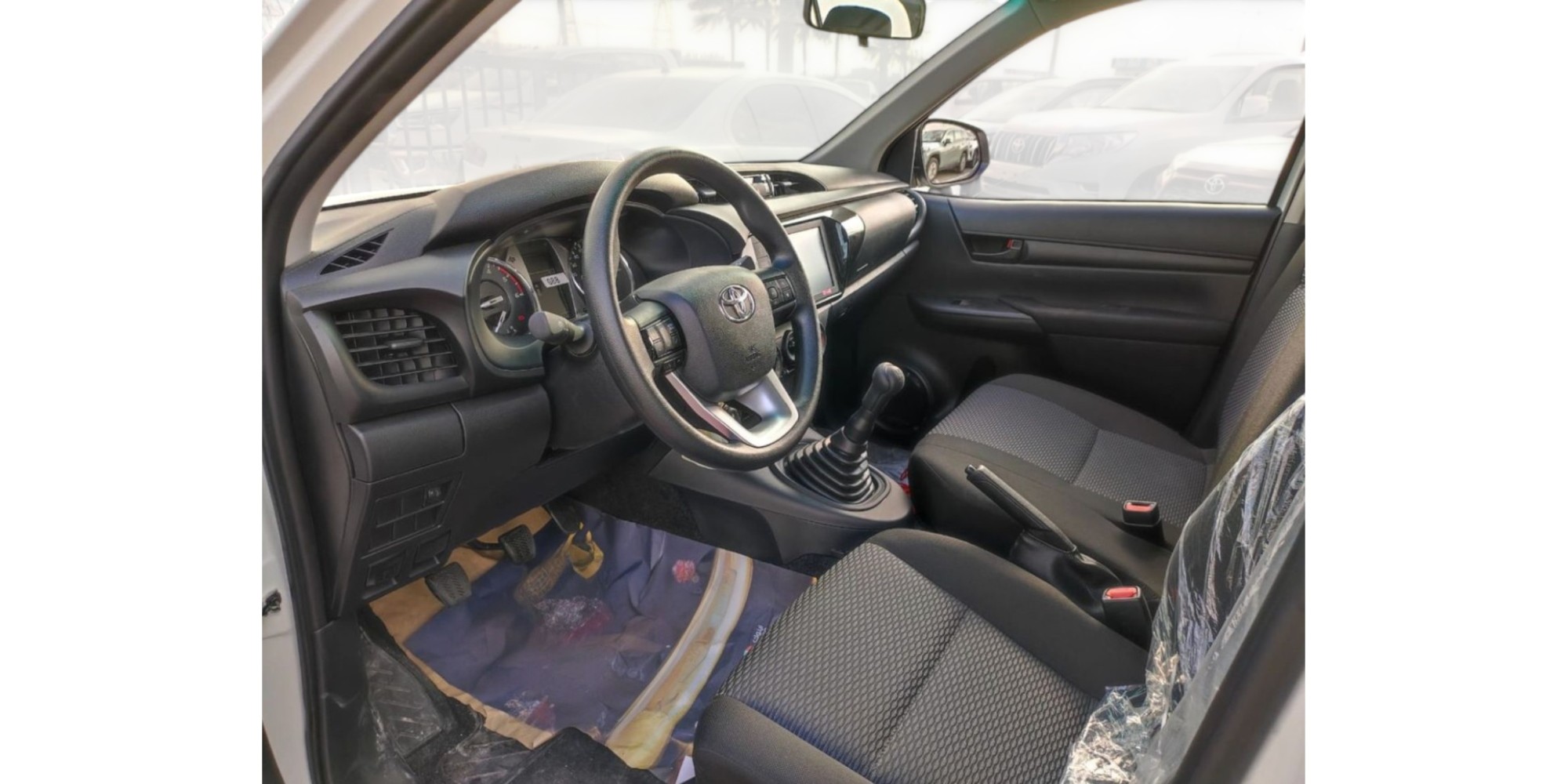 Toyota Hilux Double Cab 2.4 Diesel 4x2 Manual Truck