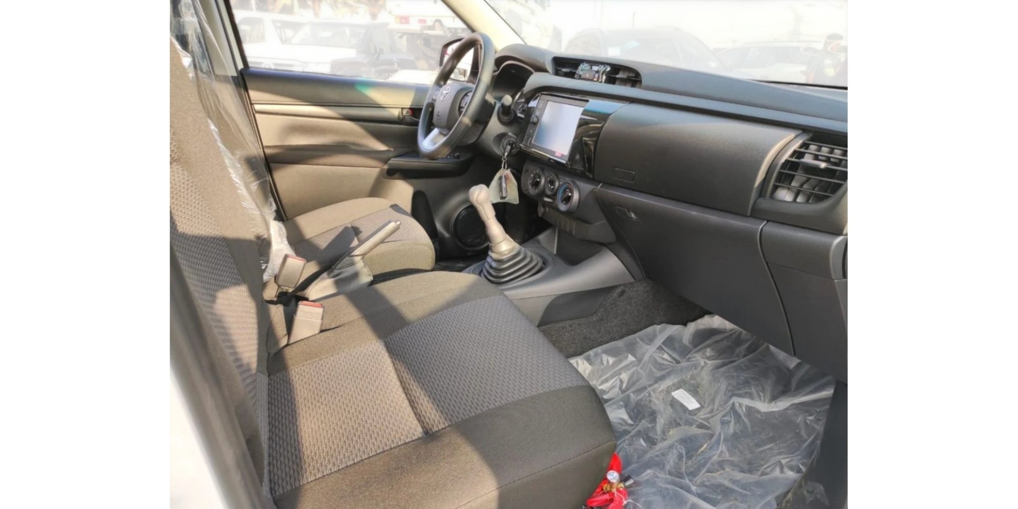Toyota Hilux Double Cab 2.4 Diesel 4x2 Manual Truck