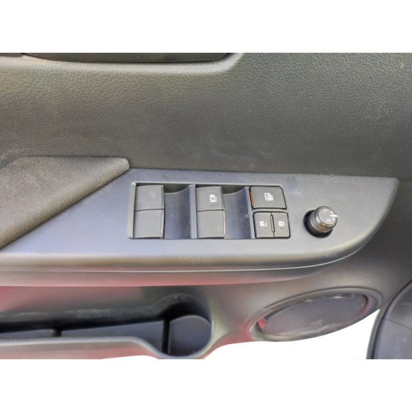 Toyota Hilux Double Cab 2.4 Diesel 4x2 Manual Truck