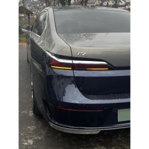 BMW Serie 7 | Luxury Redefined with 12% Off