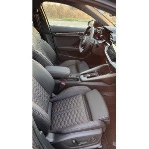 Audi RS 3 Sportback - Velocità e Ingegneria Precisa