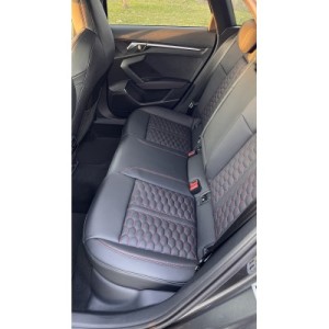 Audi RS 3 Sportback - Velocità e Ingegneria Precisa