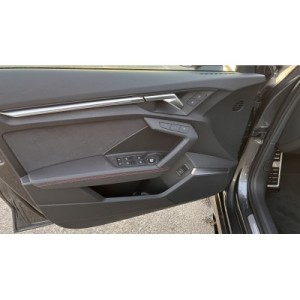 Audi RS 3 Sportback - Velocità e Ingegneria Precisa