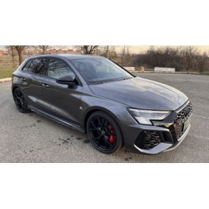 Audi RS 3 Sportback - Velocità e Ingegneria Precisa