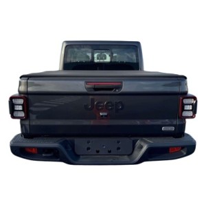 Jeep Gladiator Overland | Style and Strength