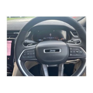 Jeep Grand Cherokee | Luxurious Off-Road SUV