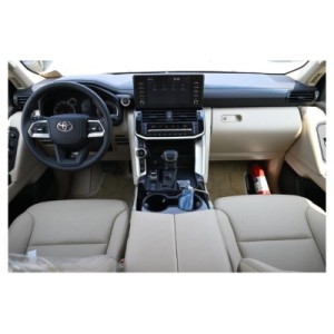 Toyota Land Cruiser Sahara | SUV Versatile