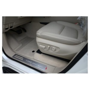 Toyota Land Cruiser 300 | Comfort e Potenza