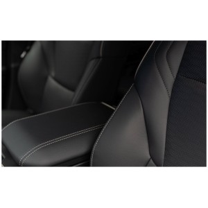 Toyota Land Cruiser 28 4WD | Prestazioni e Comfort