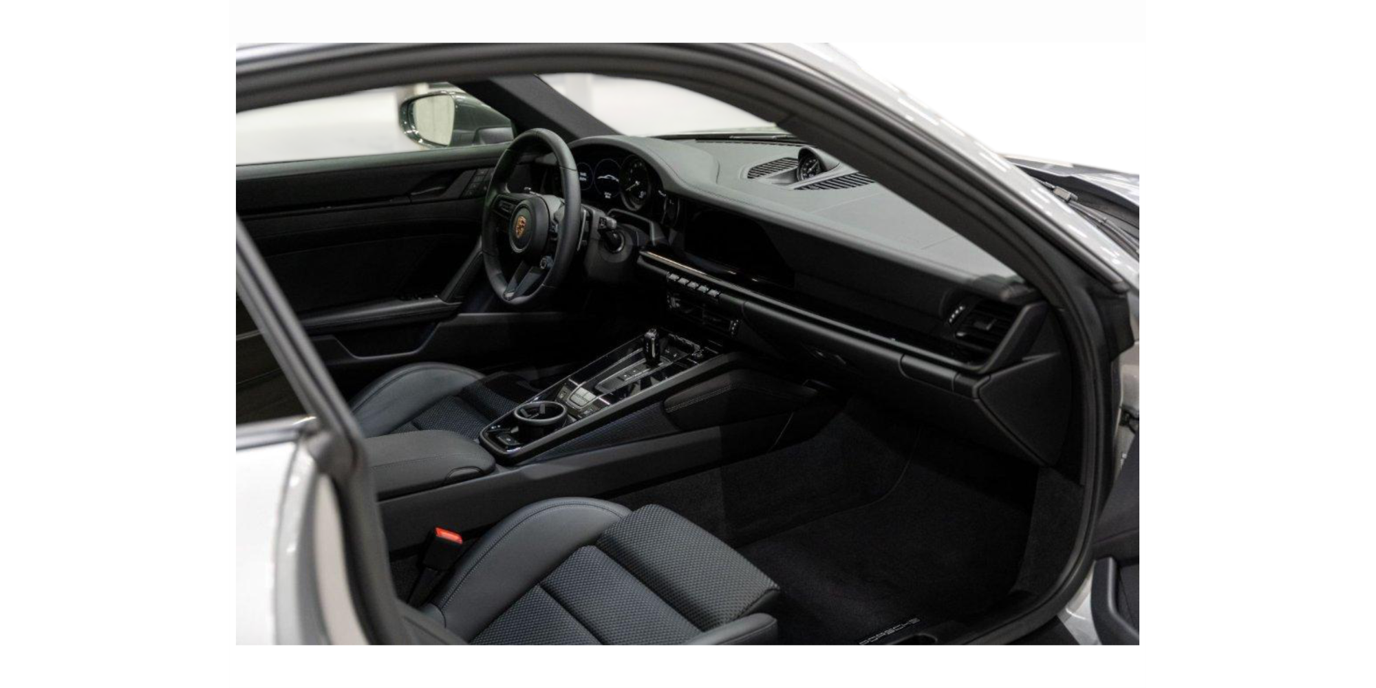 Porsche 911 Carrera T | Dynamic Performance