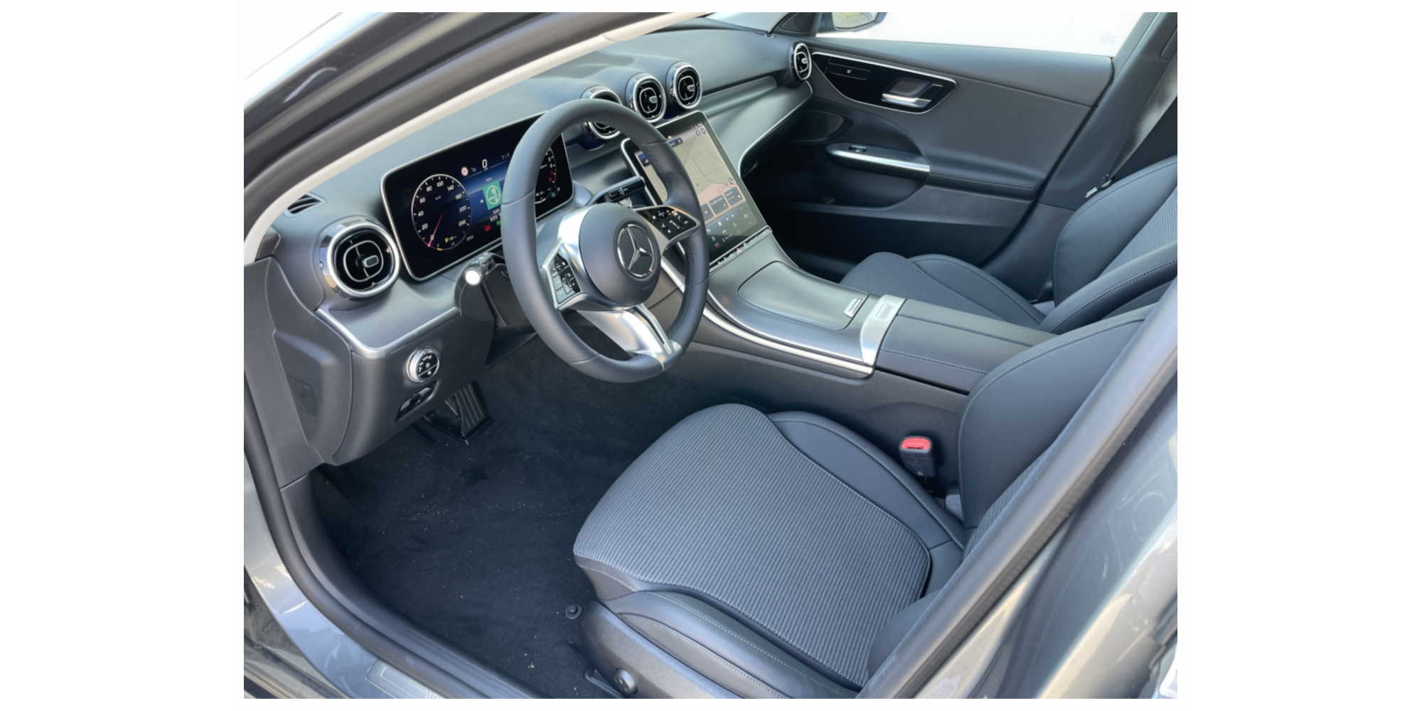 Mercedes-Benz C 300e Plug-In Hybrid – Efficiency Meets Style!