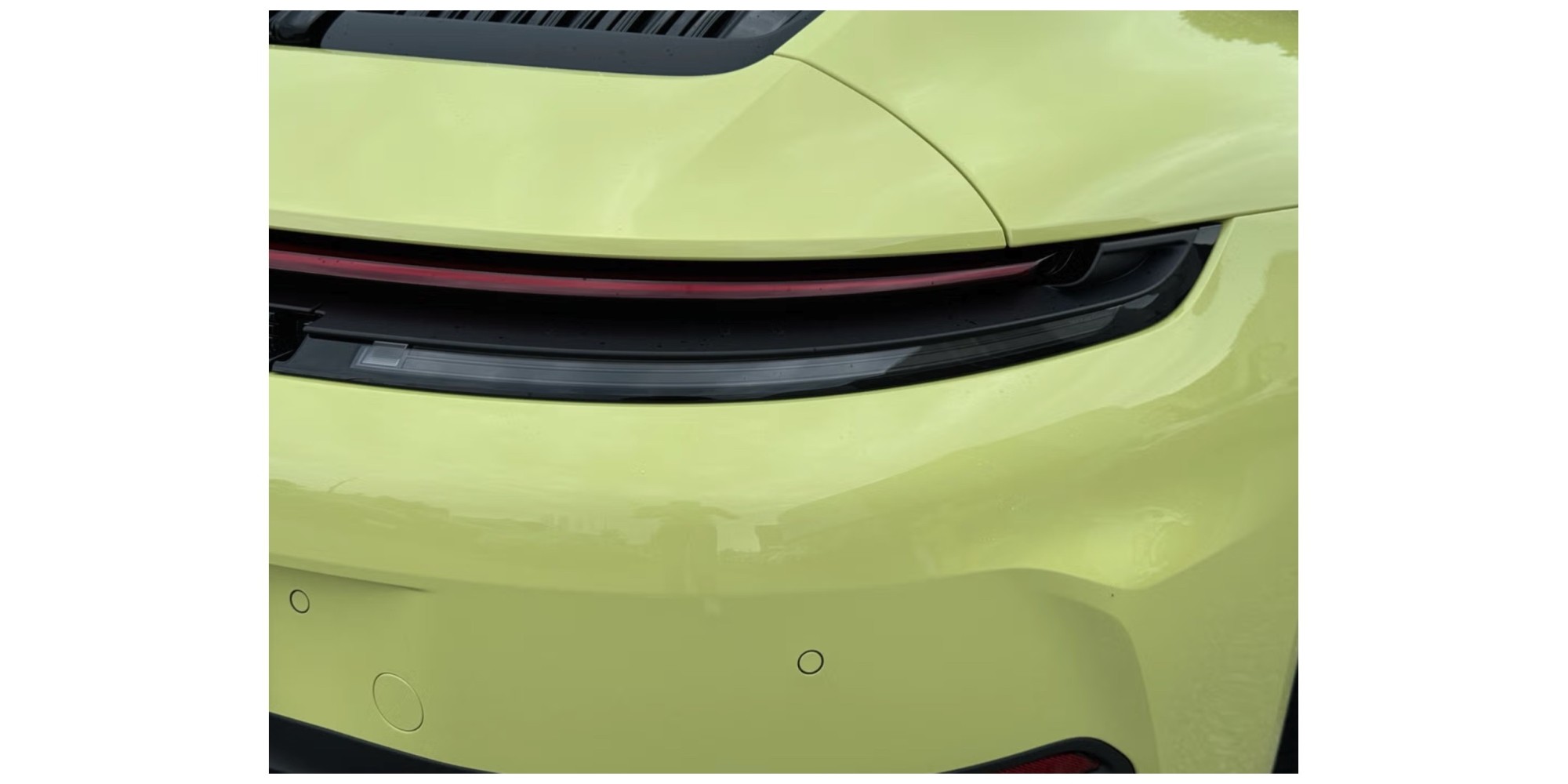 Porsche 911 992.2 Carrera - Ikonischer Sportwagen | Modena Motors GMBH