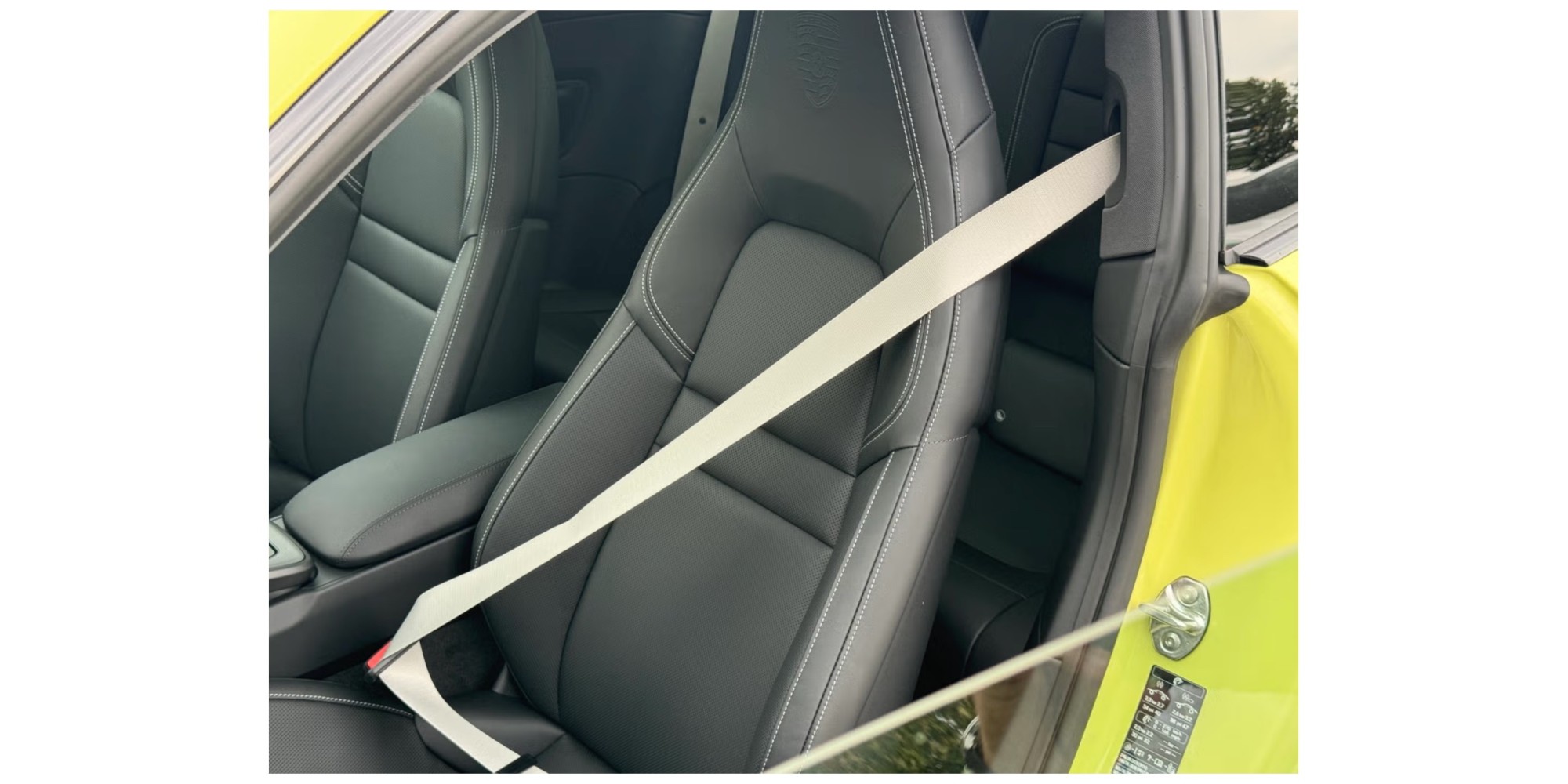 Porsche 911 992.2 Carrera - Ikonischer Sportwagen | Modena Motors GMBH