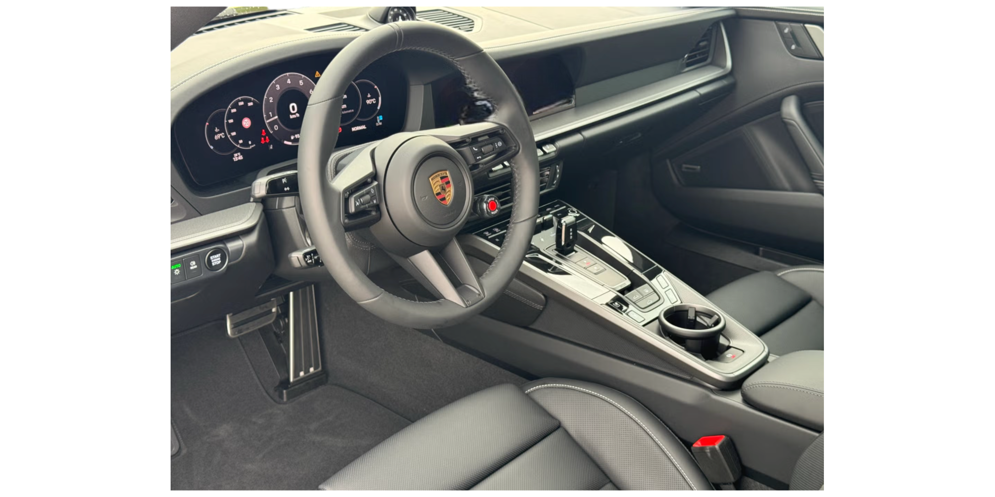 Porsche 911 992.2 Carrera - Ikonischer Sportwagen | Modena Motors GMBH