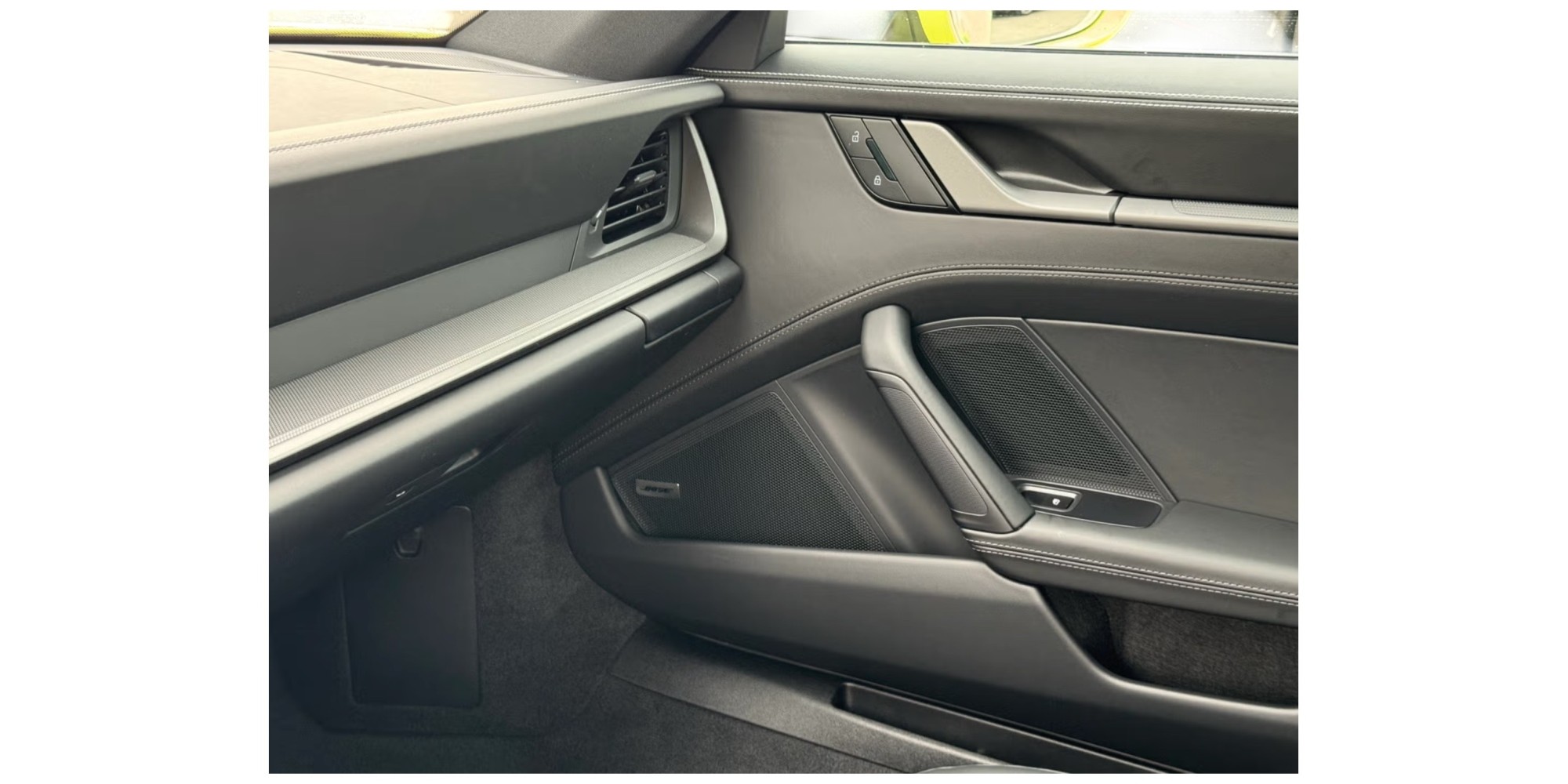 Porsche 911 992.2 Carrera - Ikonischer Sportwagen | Modena Motors GMBH