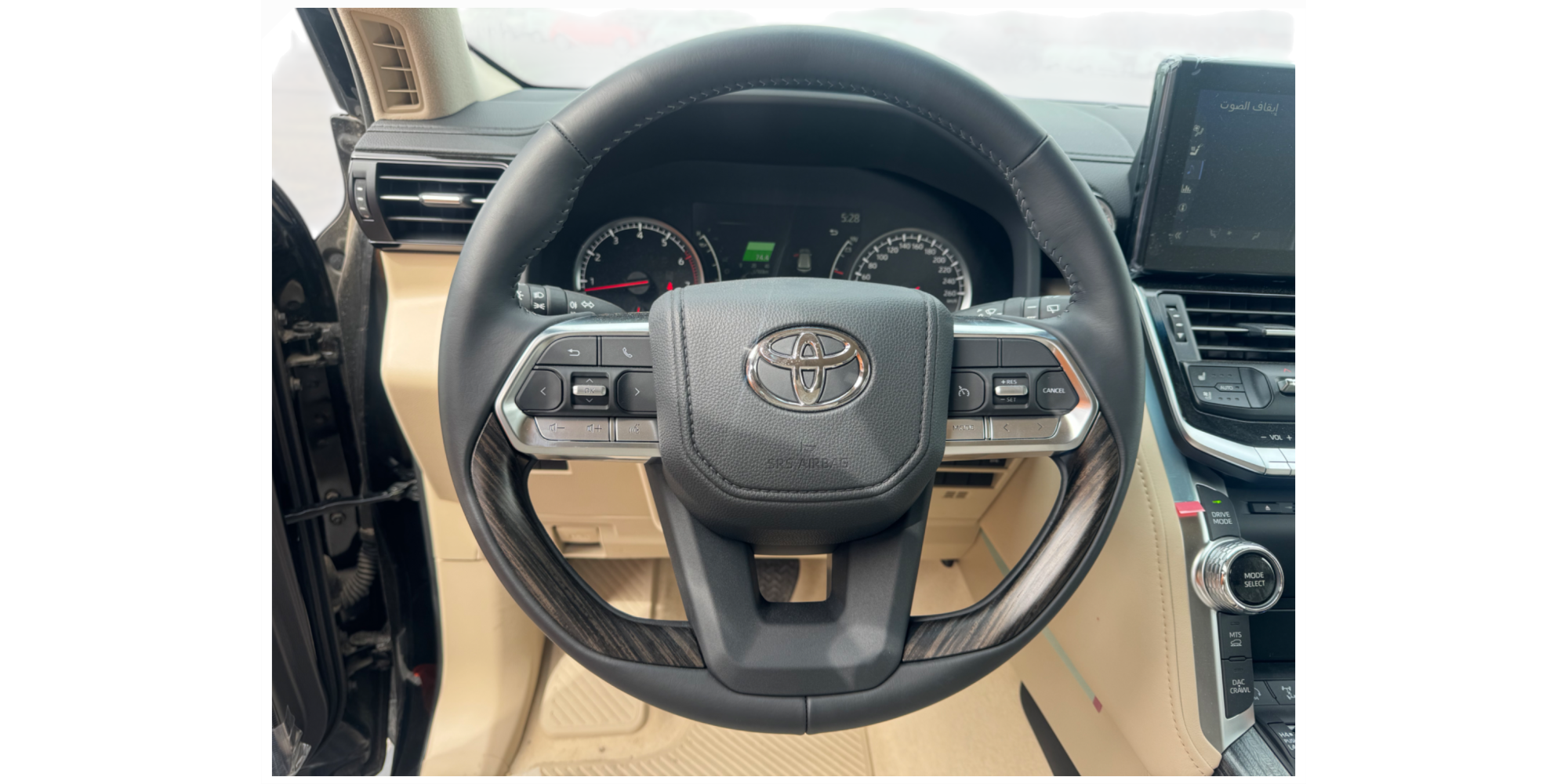 Toyota Land Cruiser VX | Power and Style