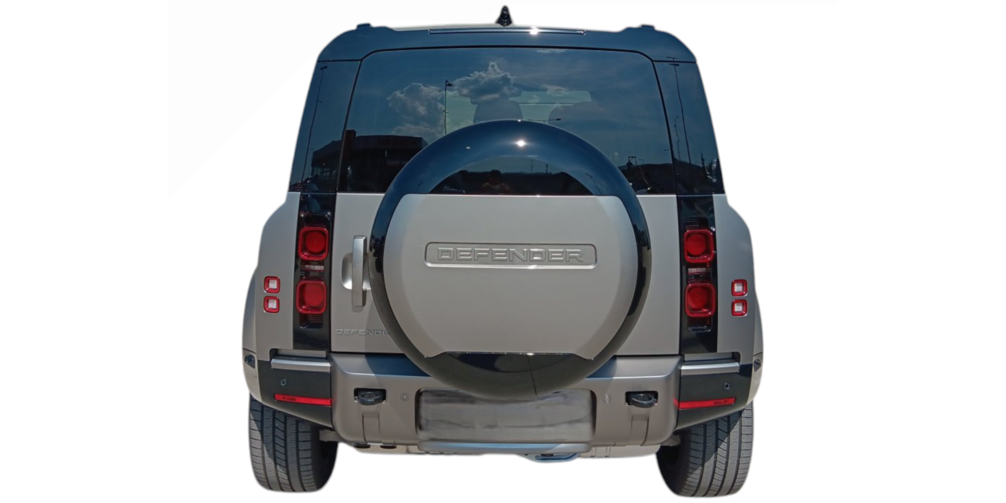 Land Rover Defender D300 | Strength and Elegance