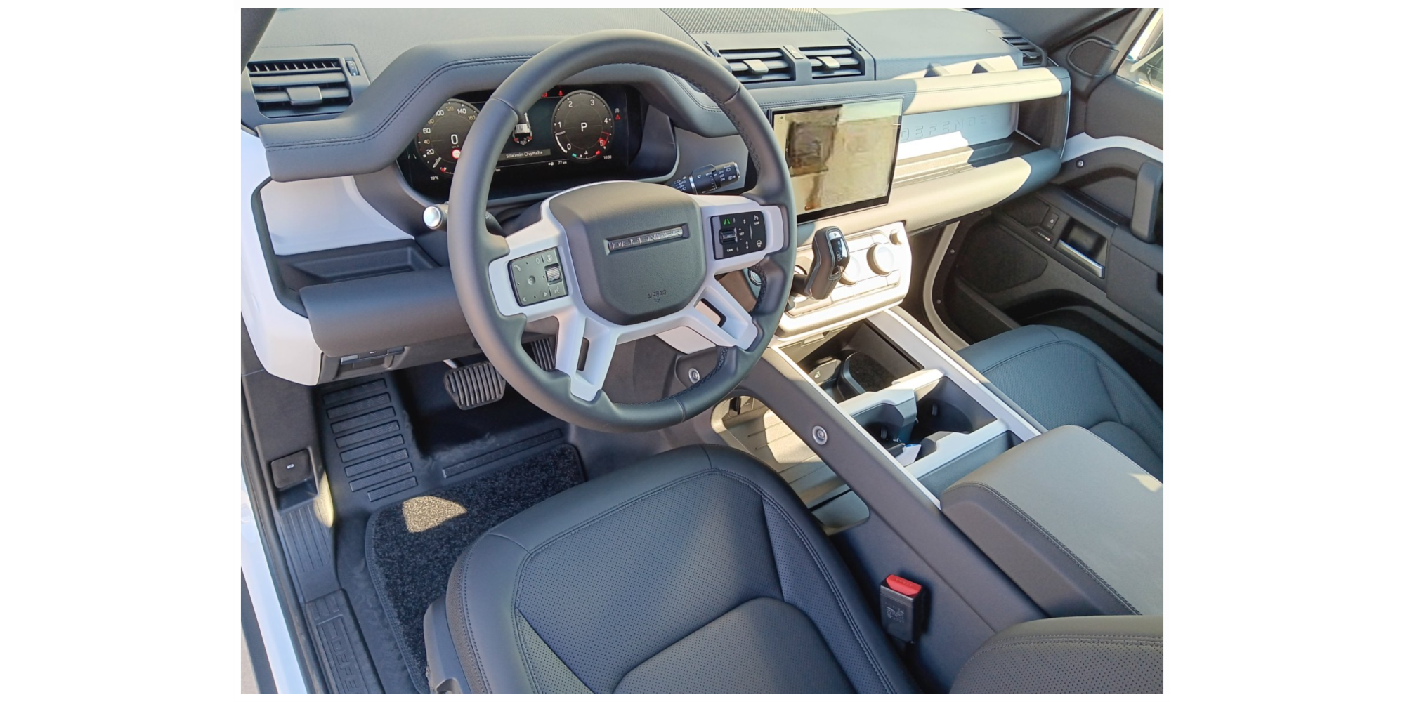 Land Rover Defender 110 3.0D MHEV I6 S AWD 2025 | Off-Road Icon