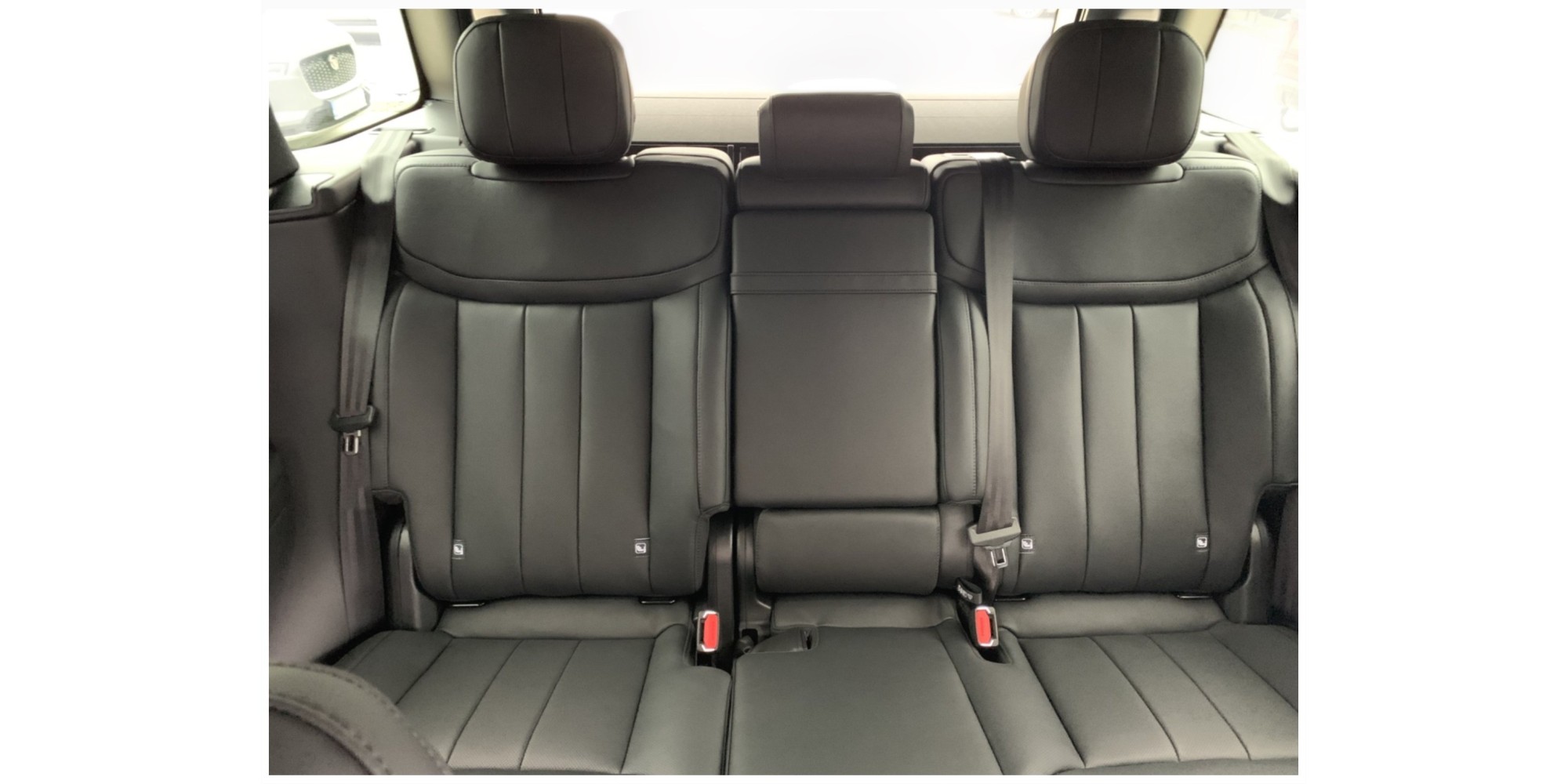 Land Rover Range Rover 3.0D I6 SE - Luxury SUV Performance