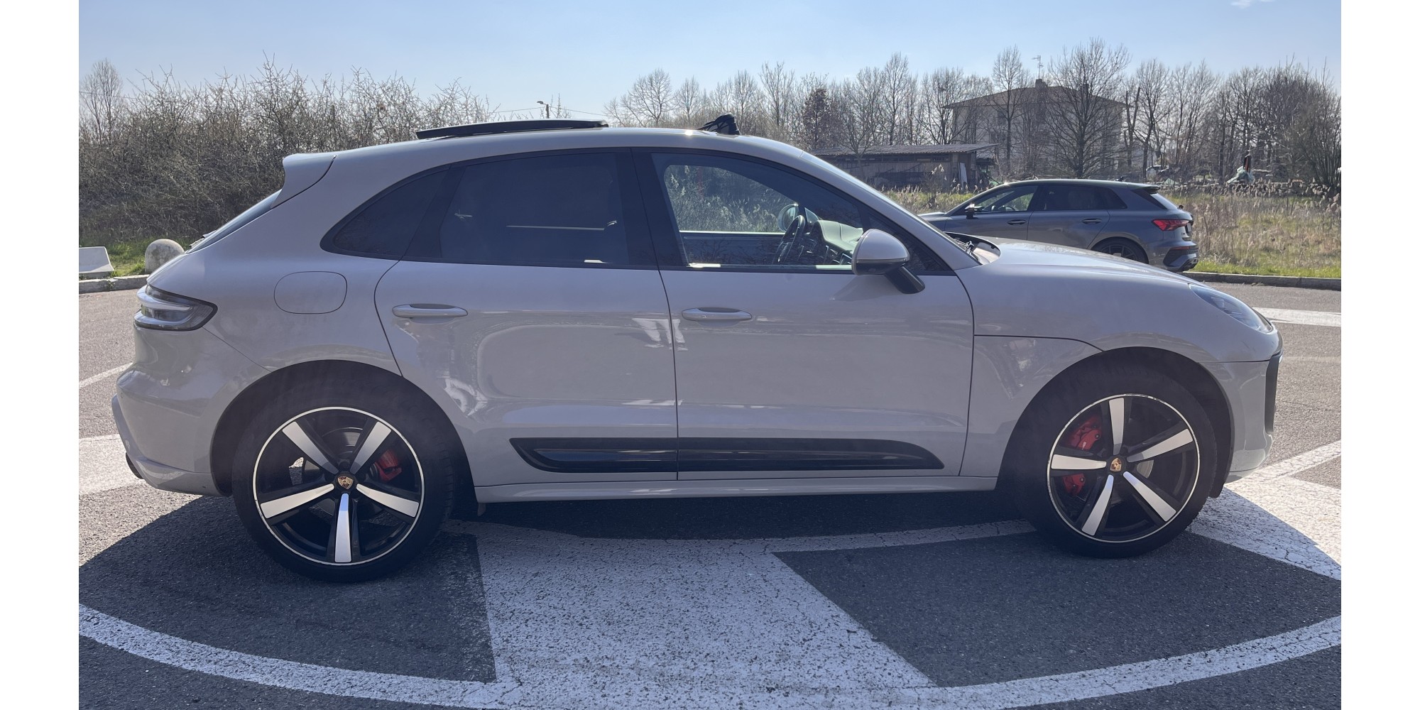 Porsche Macan S – Performance & Elegance | Buy Now