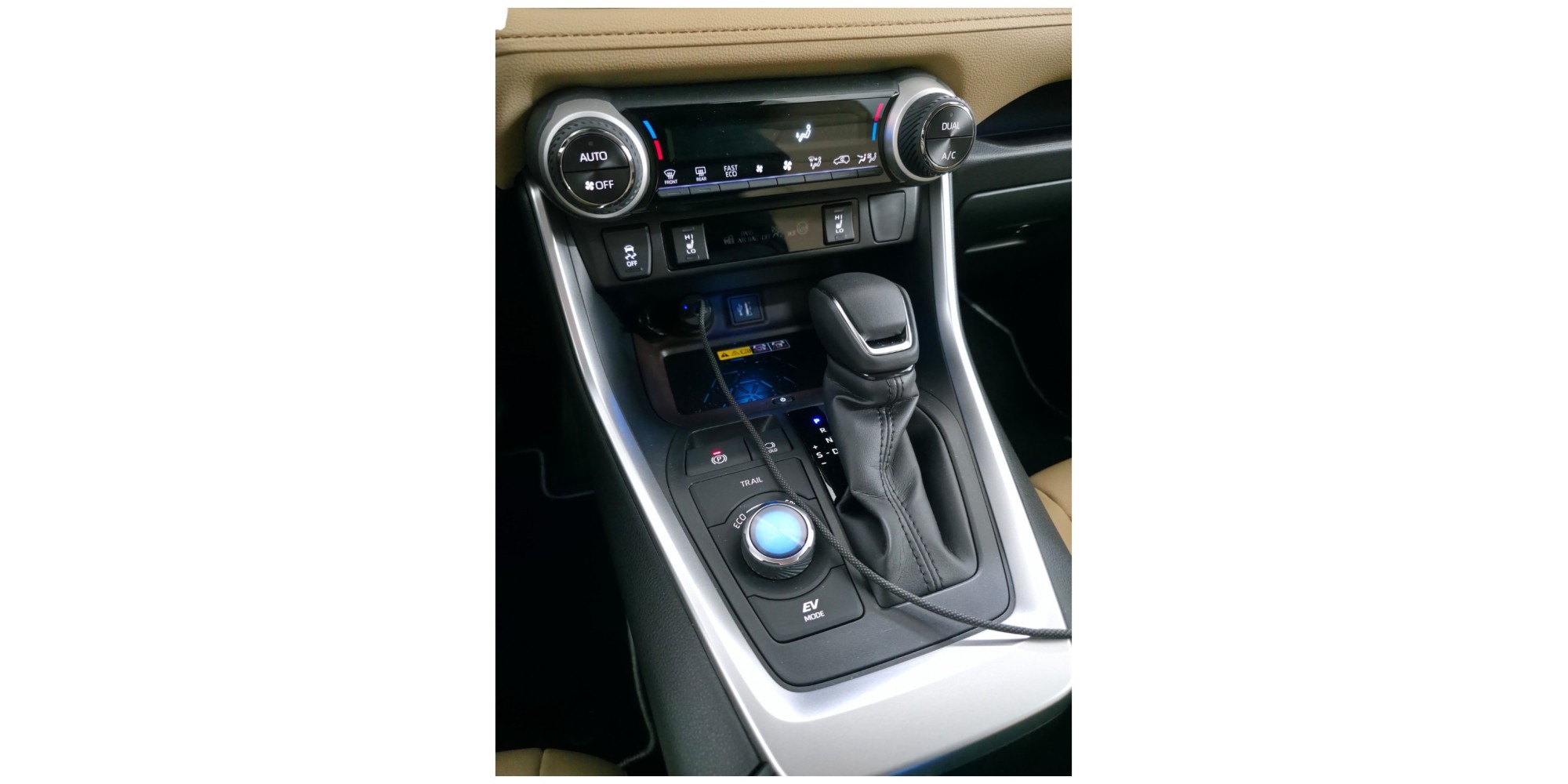 Toyota RAV4 Hybrid – Potenza e Lusso | Provalo Ora