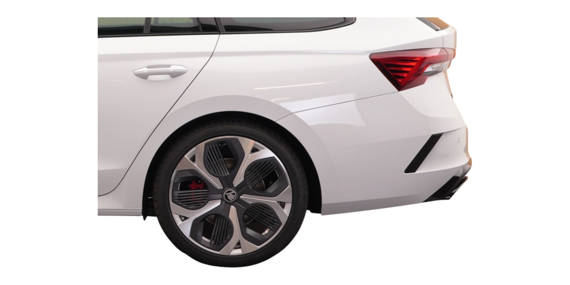 Skoda Octavia Combi RS 2.0 TSI DSG – Sportiva e Spaziosa