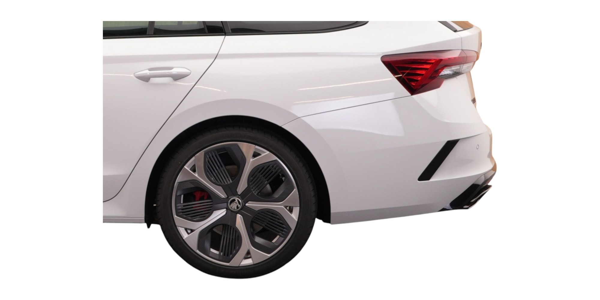 Skoda Octavia Combi RS 2.0 TSI DSG – Sporty & Spacious