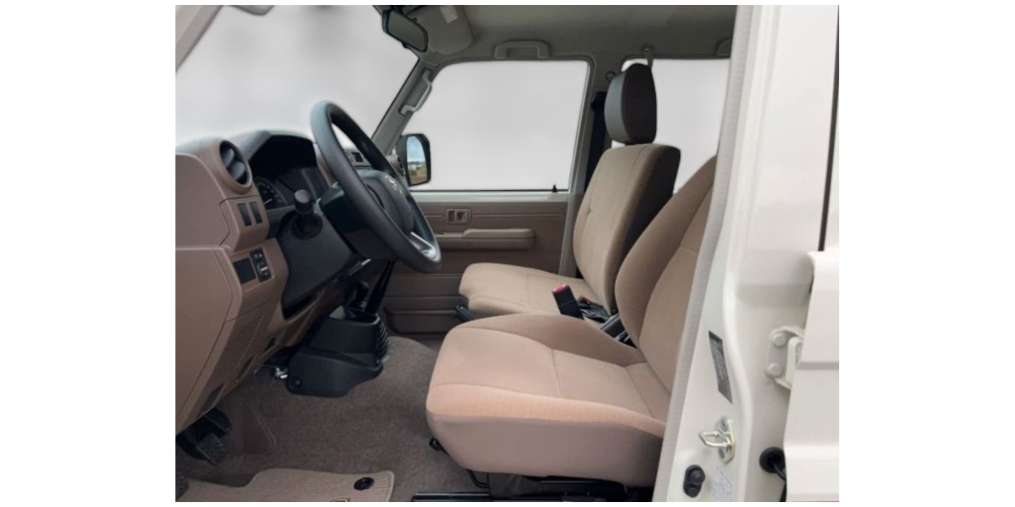 Toyota Land Cruiser 76 | Robusto e Prestante