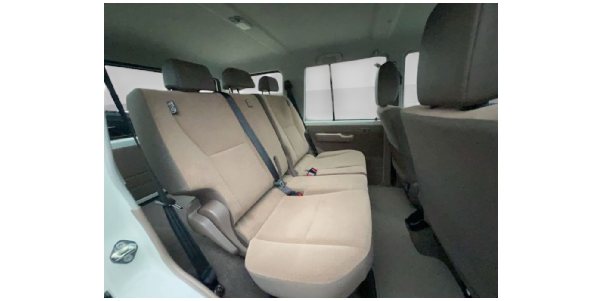 Toyota Land Cruiser 76 | Robusto e Prestante