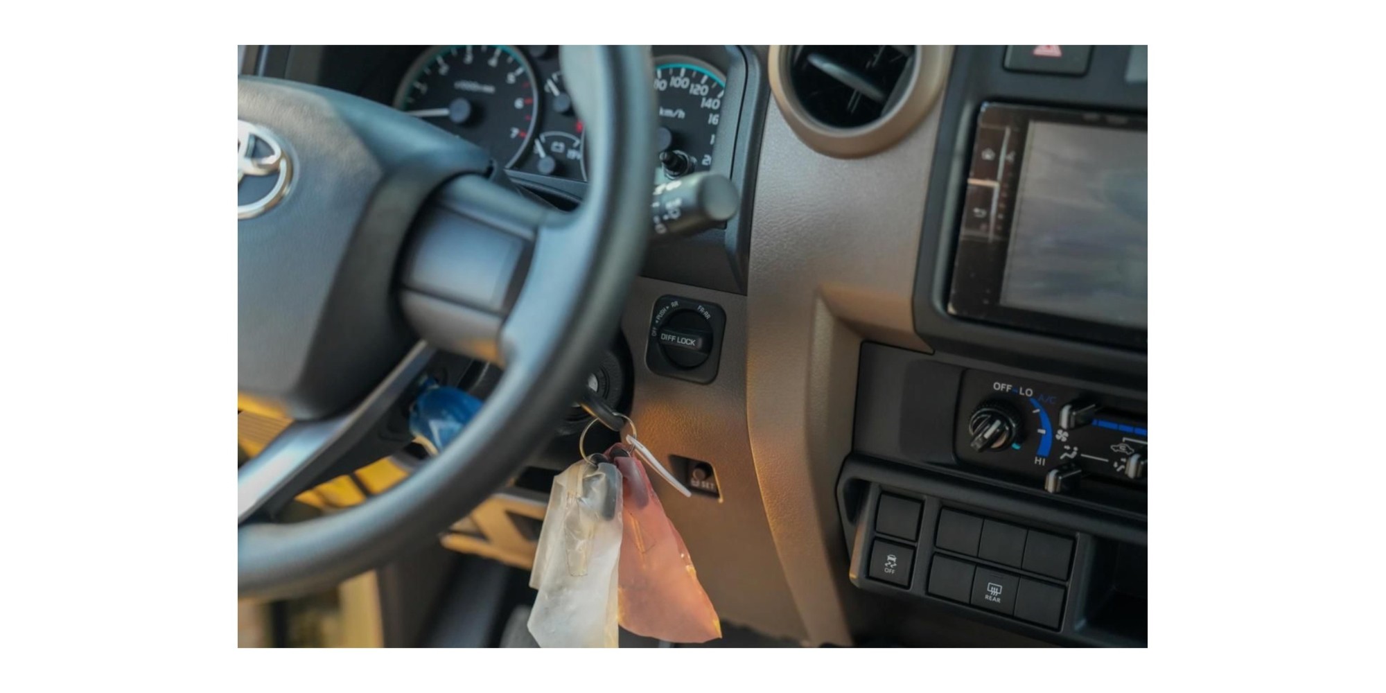 Toyota Land Cruiser 76 G-Grade 4x4 | Modena Motors