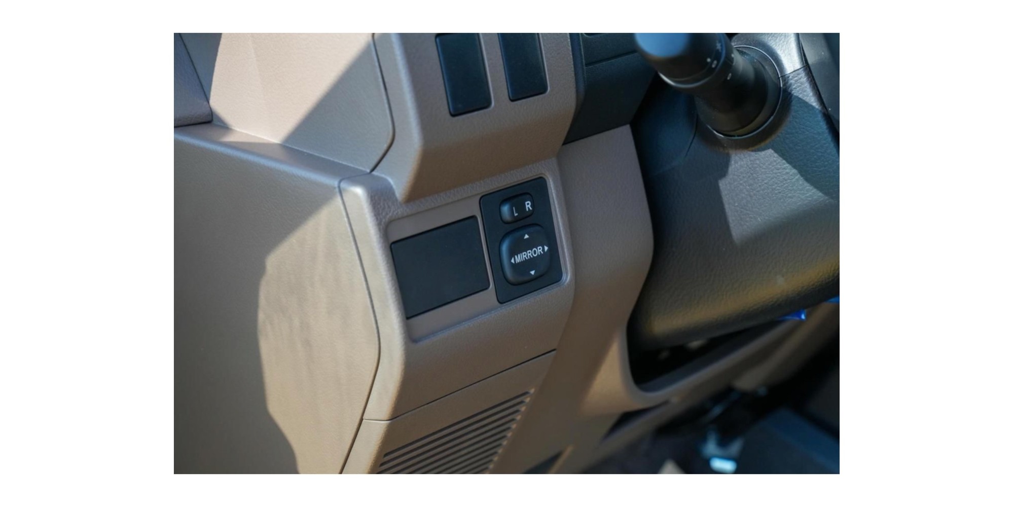 Toyota Land Cruiser 76 G-Grade 4x4 | Modena Motors