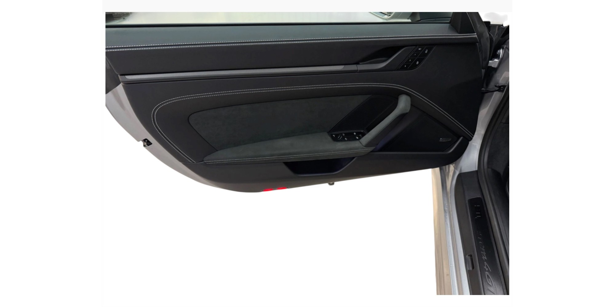 Porsche 911 992 Carrera 4 GTS – Power and Style | Buy Now