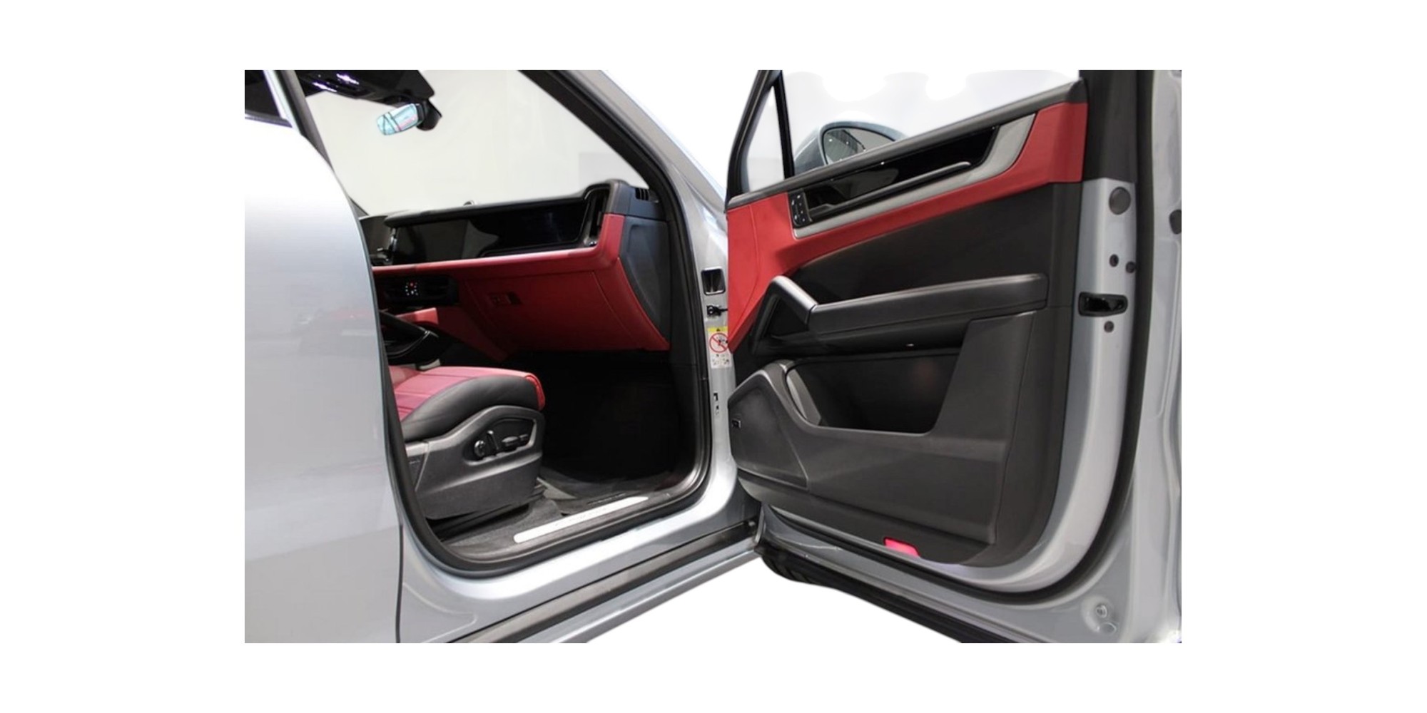 Porsche Cayenne E-Hybrid SUV di lusso – Modena Motors GmbH